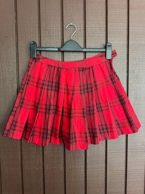 Forever 21 Red & Black Plaid Pleated Skater Skirt